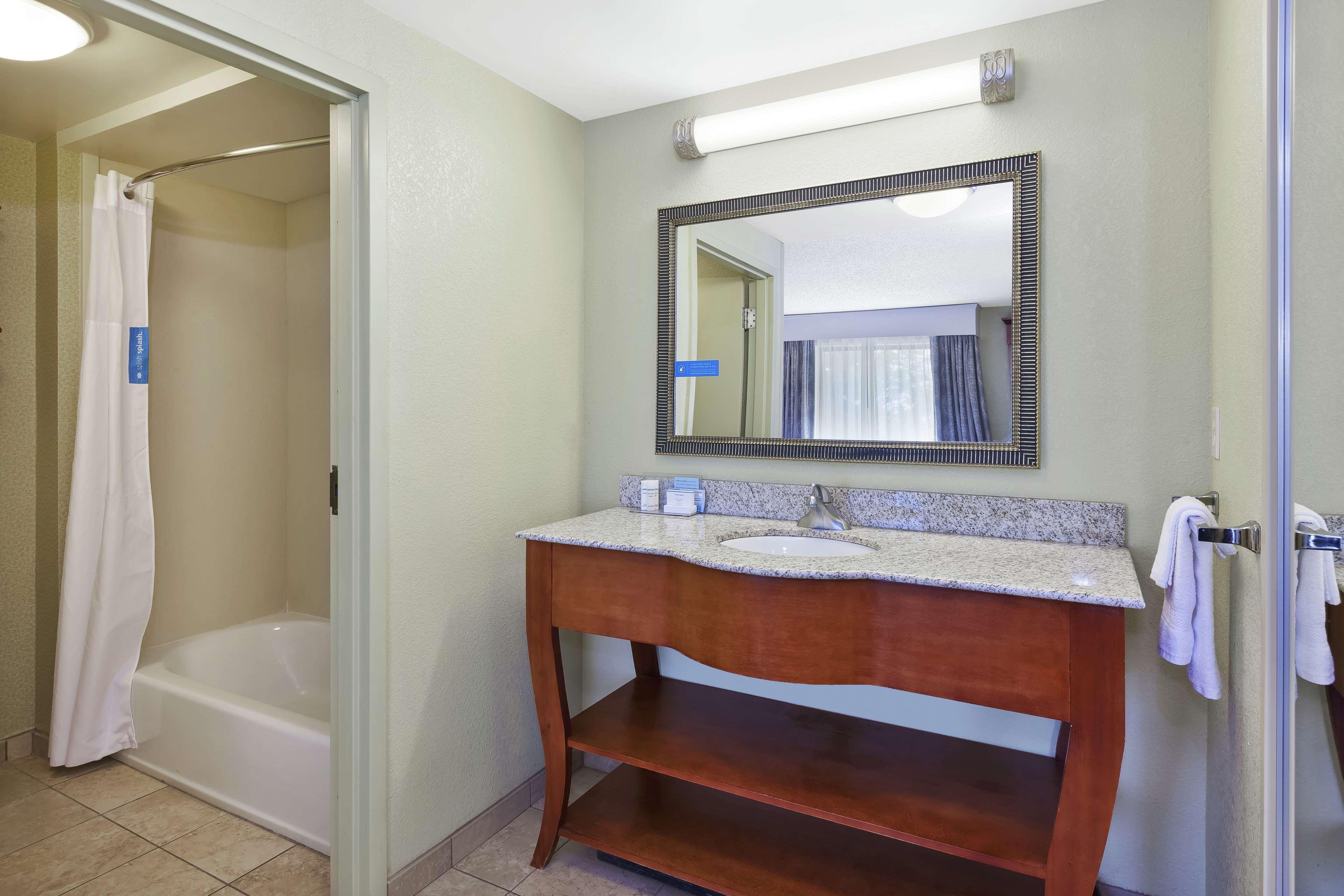 Hampton Inn & Suites Grand Rapids-Airport 28Th St Каскейд Экстерьер фото