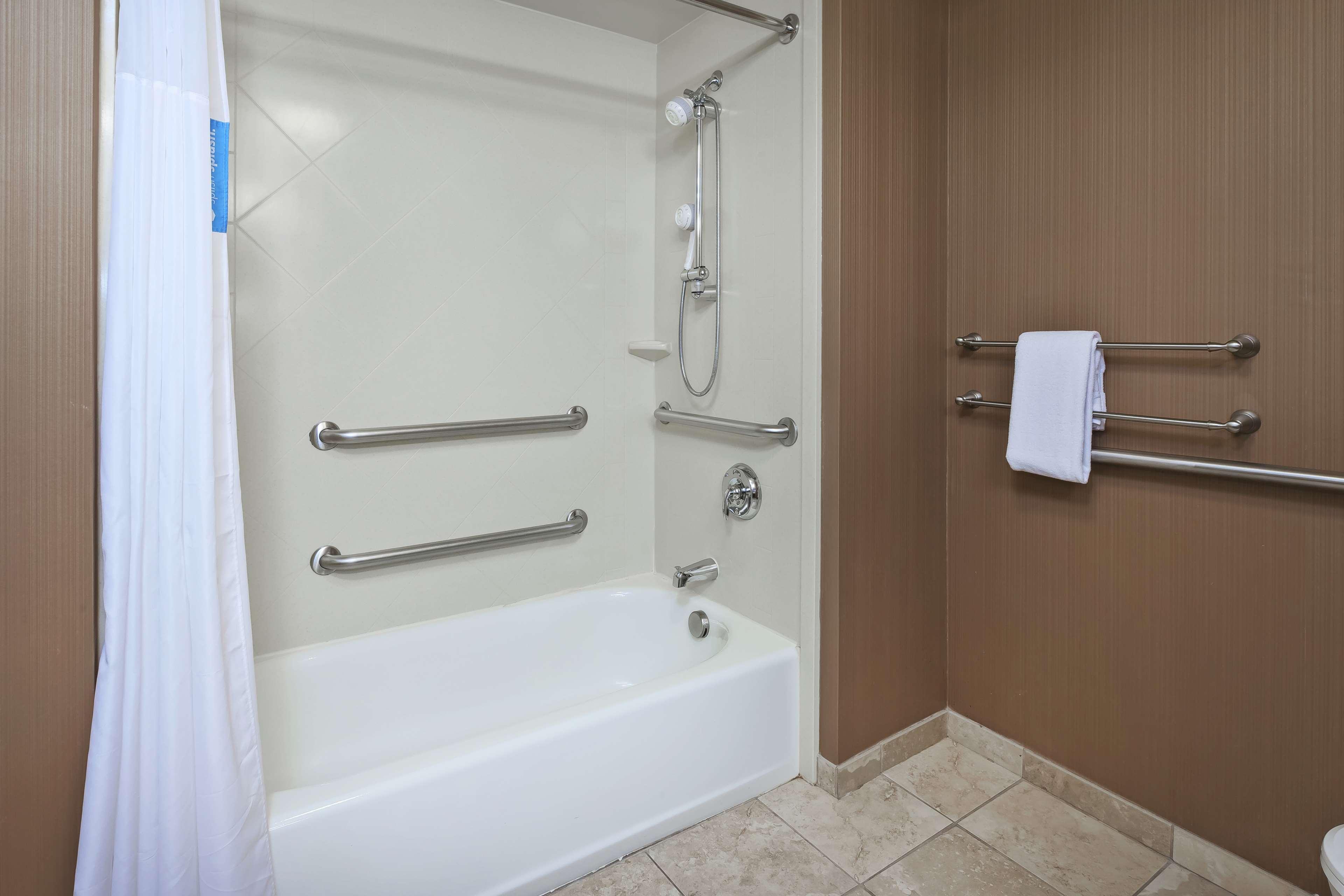 Hampton Inn & Suites Grand Rapids-Airport 28Th St Каскейд Экстерьер фото