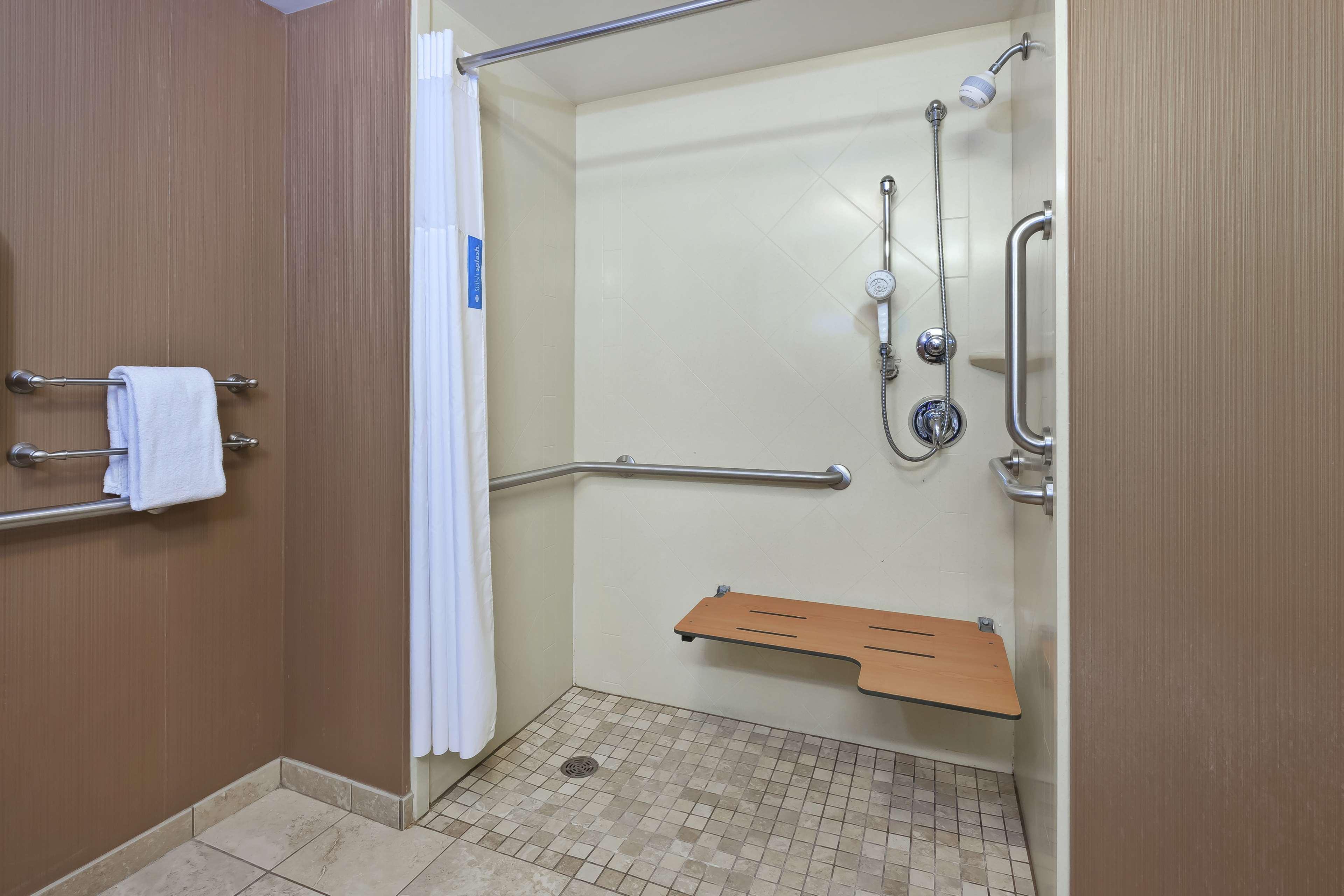 Hampton Inn & Suites Grand Rapids-Airport 28Th St Каскейд Экстерьер фото