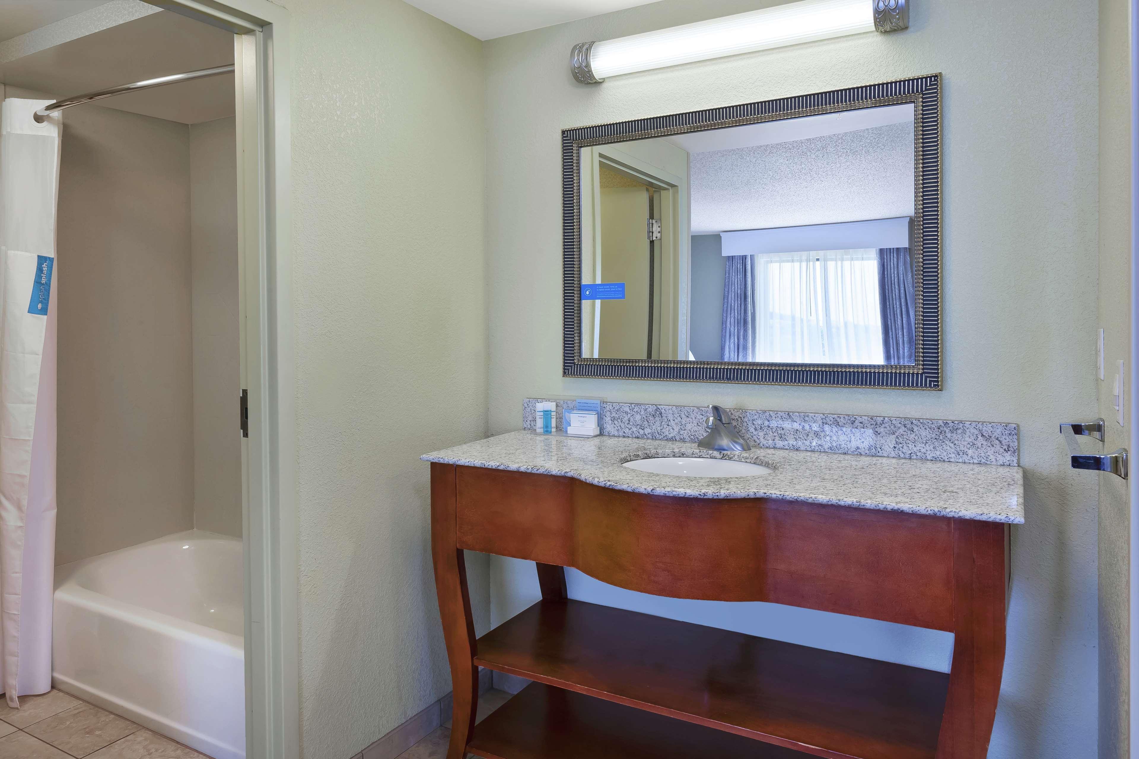 Hampton Inn & Suites Grand Rapids-Airport 28Th St Каскейд Экстерьер фото