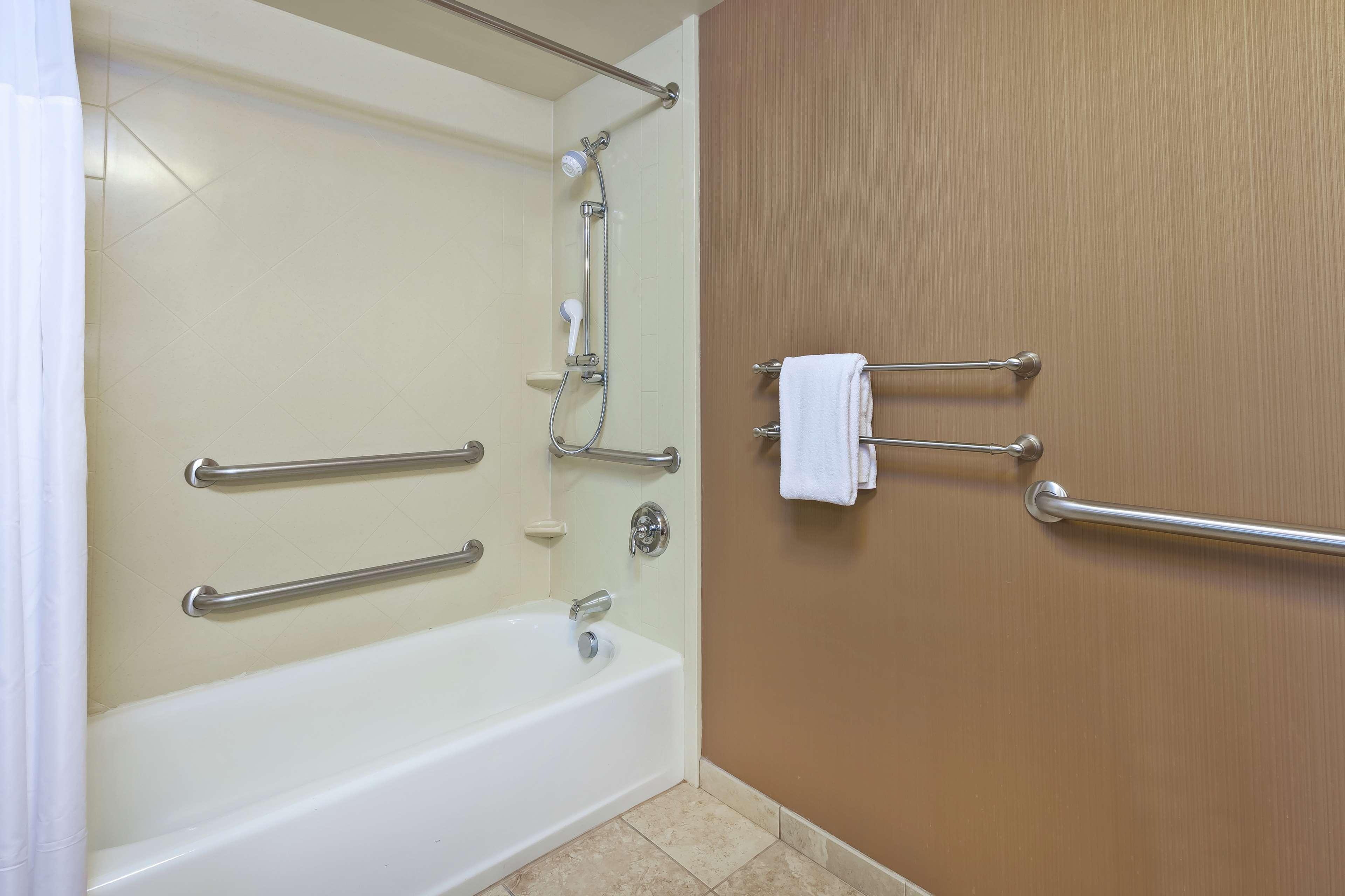 Hampton Inn & Suites Grand Rapids-Airport 28Th St Каскейд Экстерьер фото