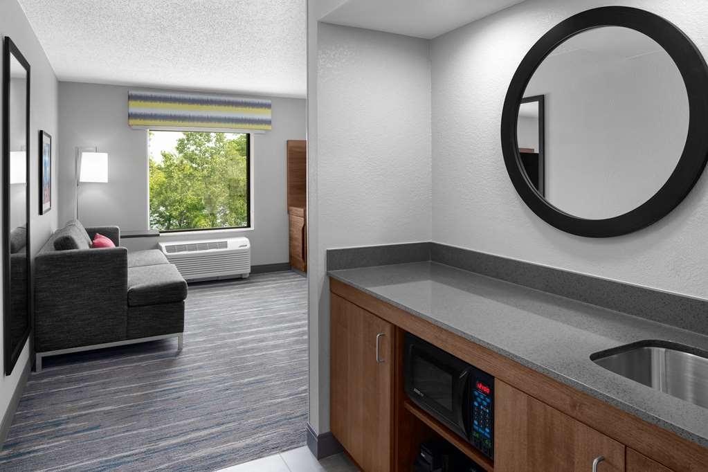 Hampton Inn & Suites Grand Rapids-Airport 28Th St Каскейд Номер фото