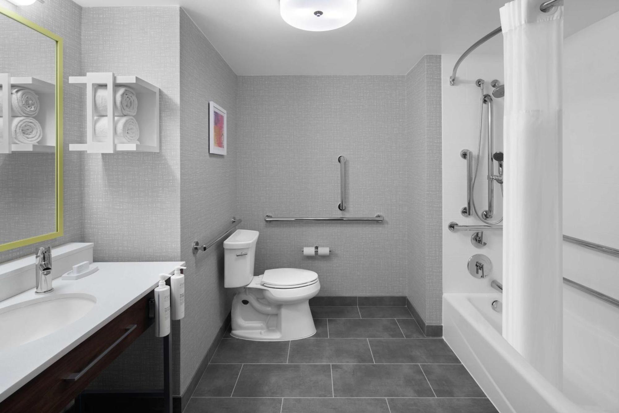 Hampton Inn & Suites Grand Rapids-Airport 28Th St Каскейд Экстерьер фото