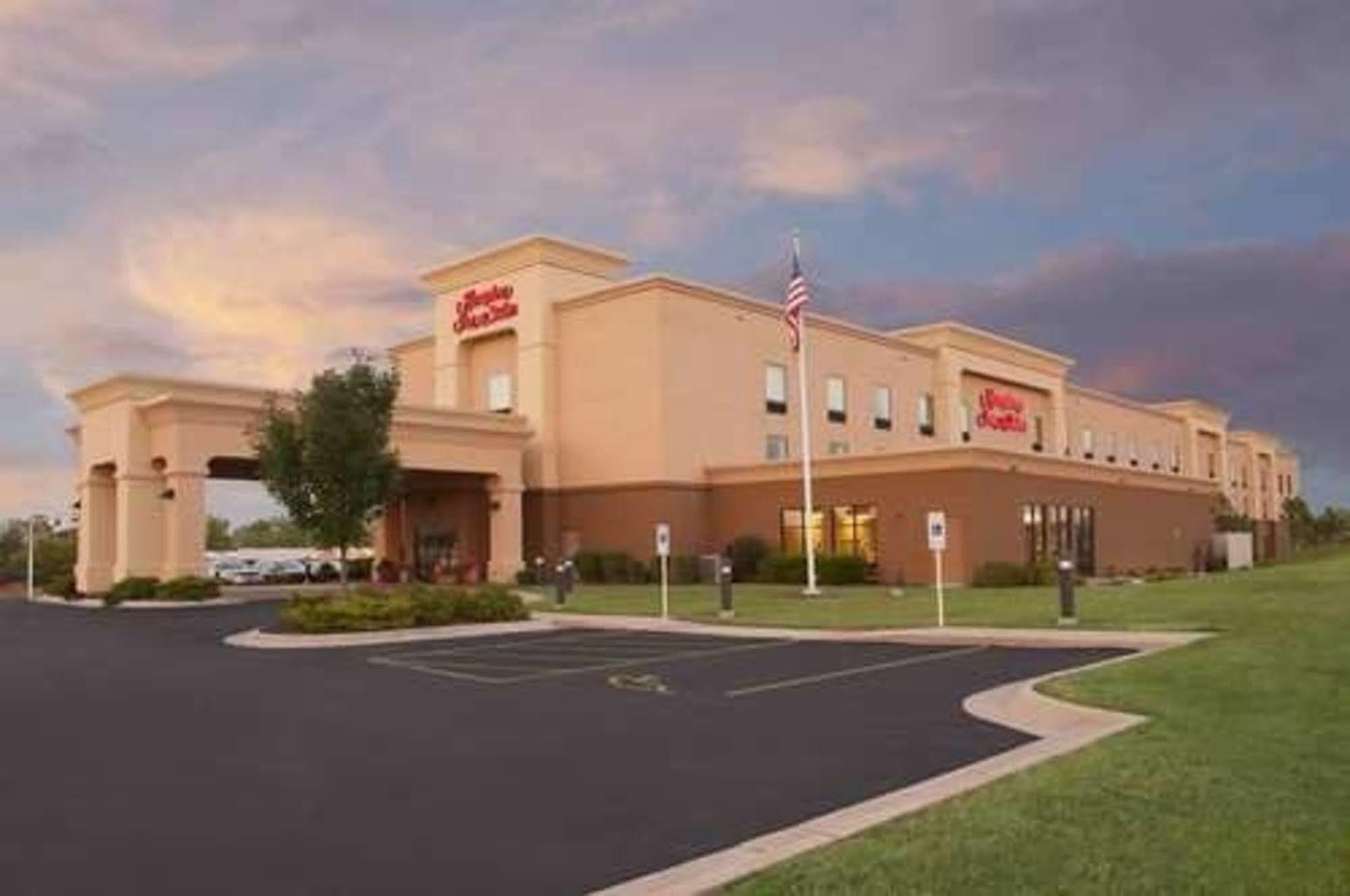 Hampton Inn & Suites Grand Rapids-Airport 28Th St Каскейд Экстерьер фото