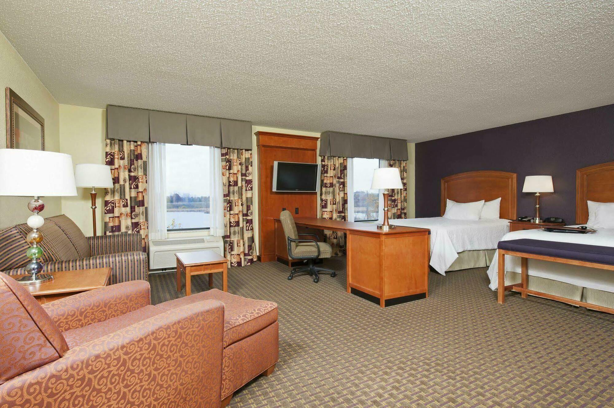 Hampton Inn & Suites Grand Rapids-Airport 28Th St Каскейд Экстерьер фото